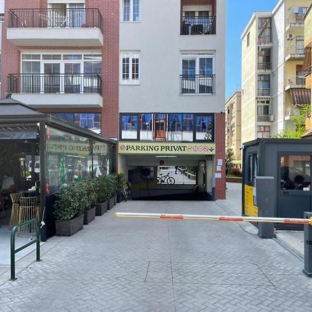 Lovely Apartment Тирана Екстер'єр фото