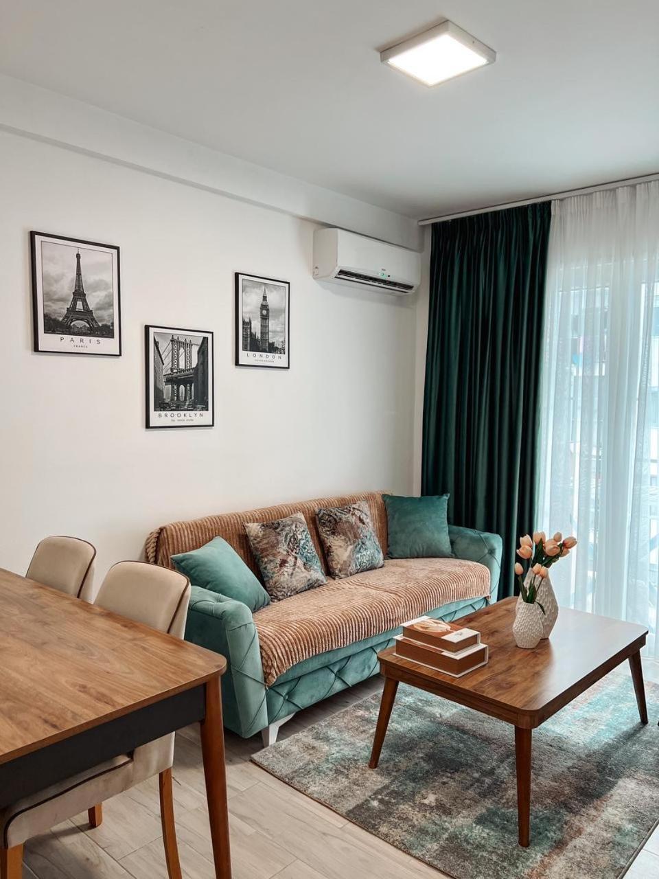 Lovely Apartment Тирана Екстер'єр фото