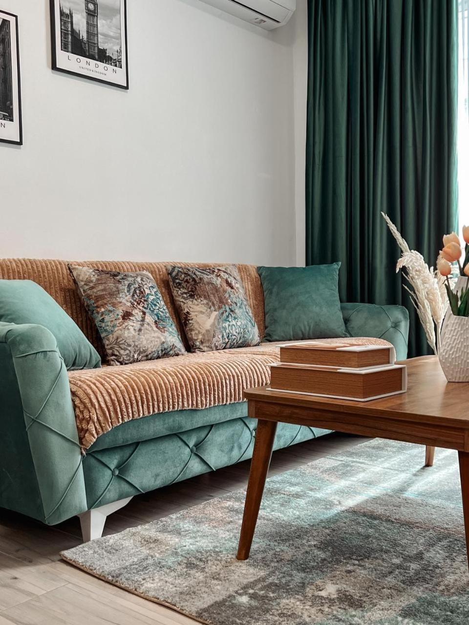 Lovely Apartment Тирана Екстер'єр фото