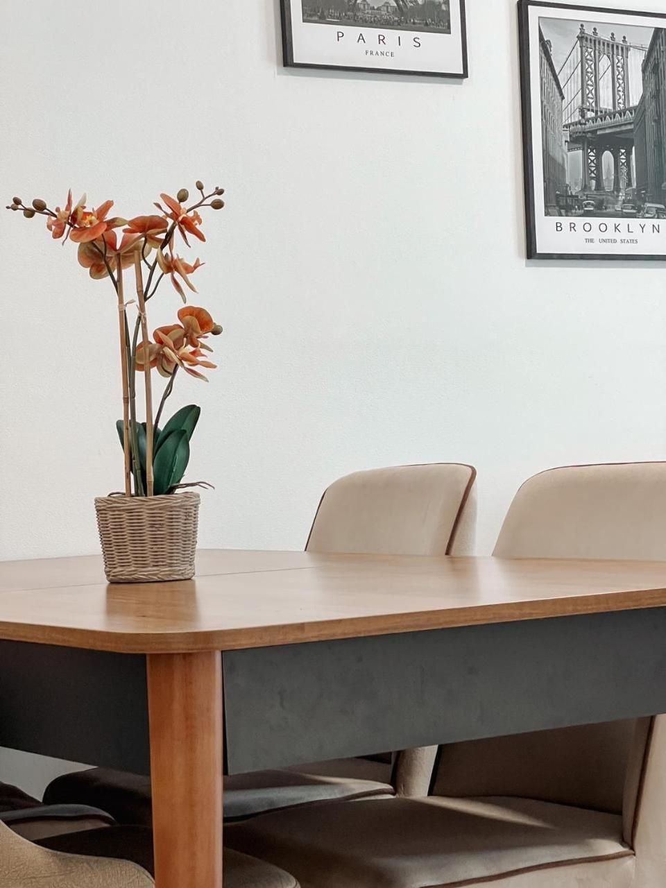 Lovely Apartment Тирана Екстер'єр фото
